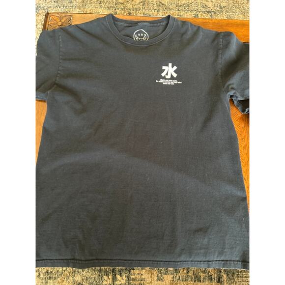 2 Tshirt Bundle - Japanese Style Graphics - Picture 2 of 8